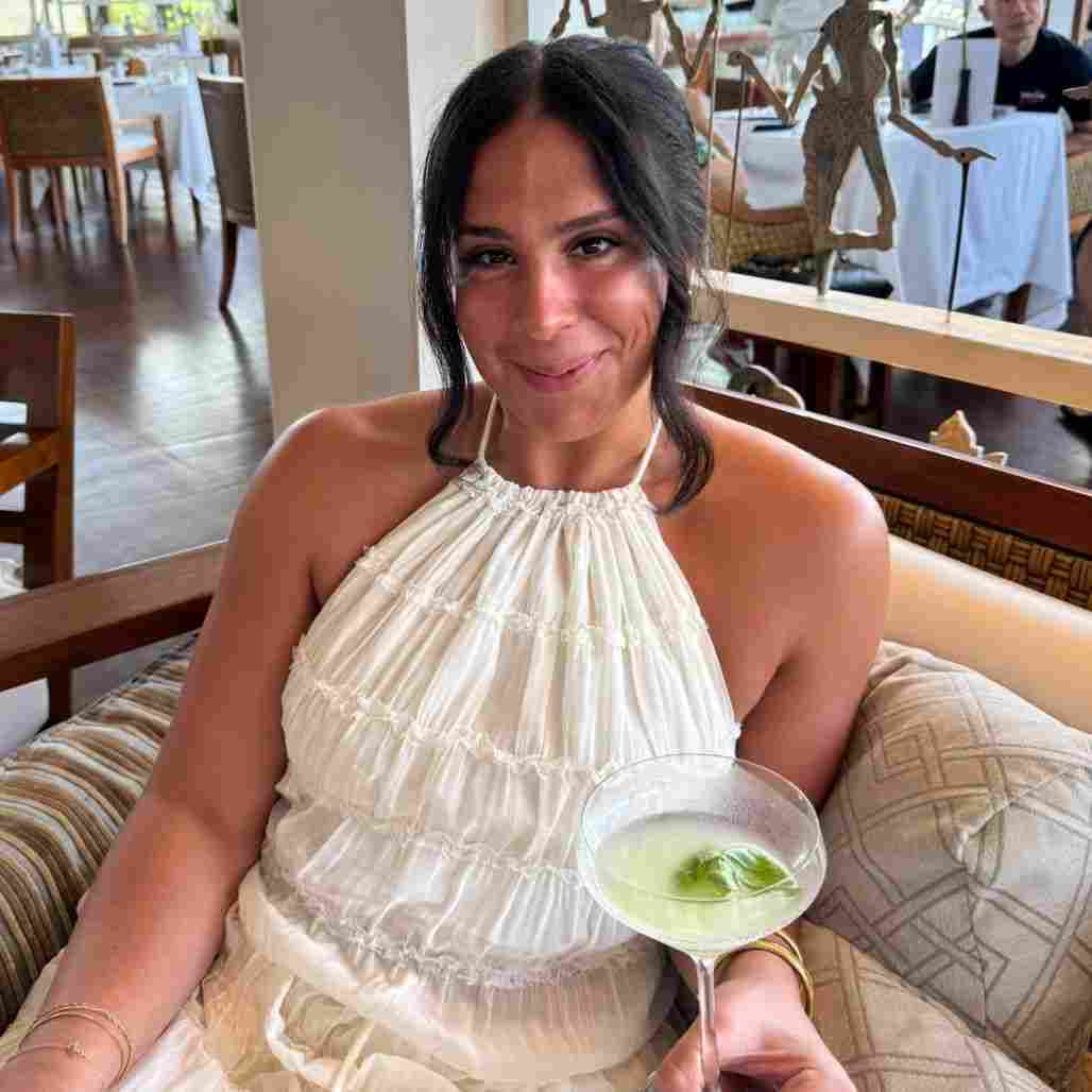 Ava, Miami